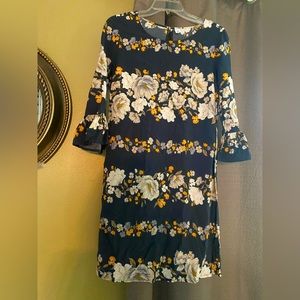 Old Navy 100% Rayon dress.  Size Medium.